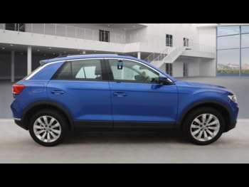 Used Volkswagen T-Roc 2018 for sale - 74931984: Photo