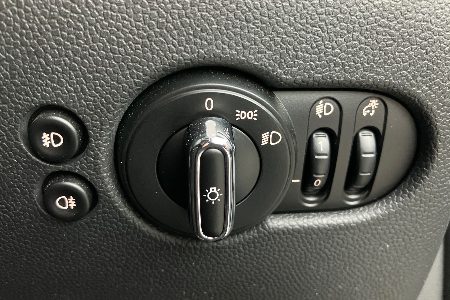 Used MINI Convertible 2017 for sale - 76218563: Photo 17