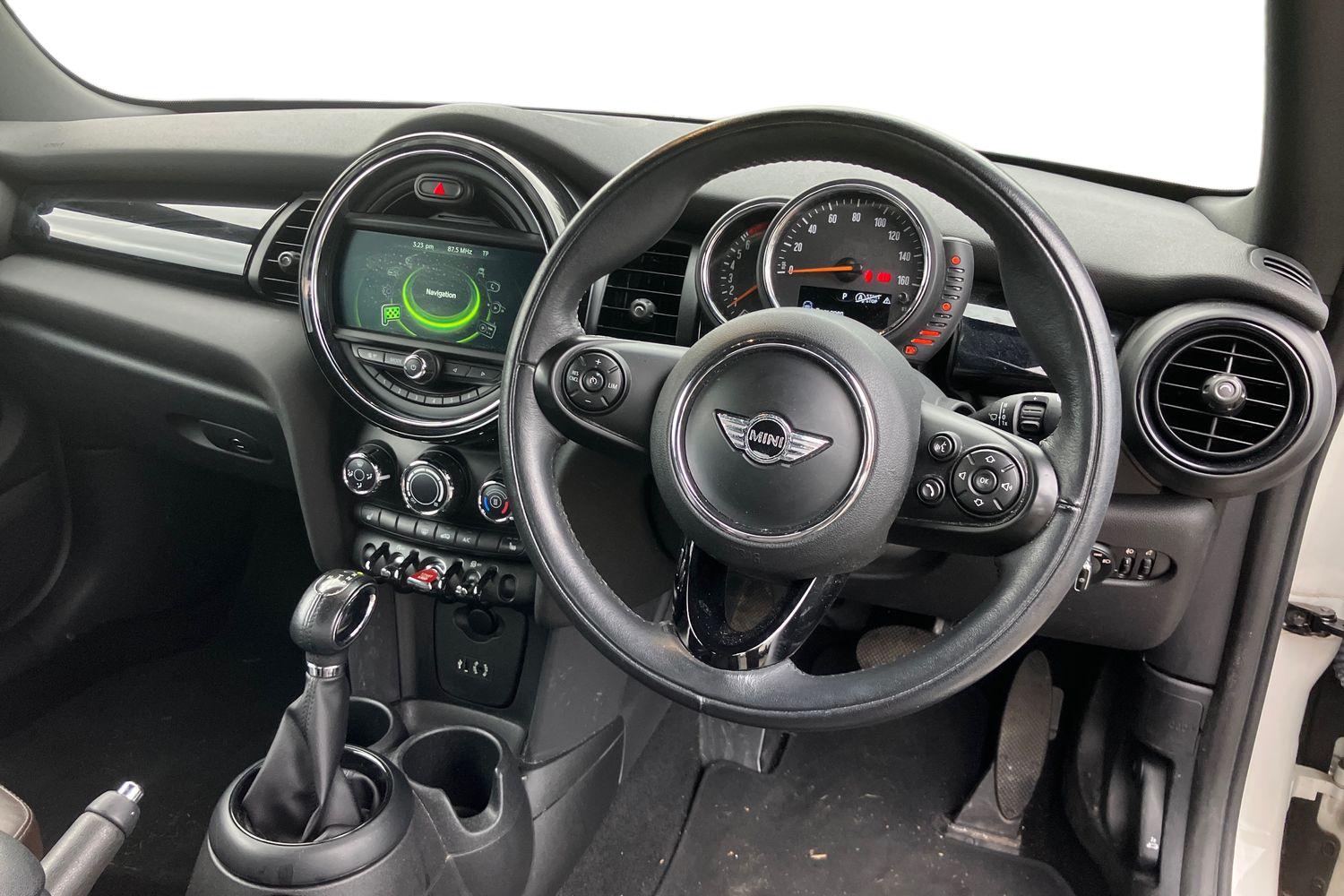 Used MINI Convertible 2017 for sale - 76218563: Photo 3