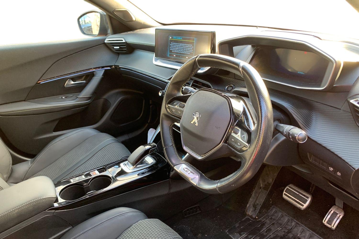 Used Peugeot 2008 2020 for sale - 76890312: Photo 3