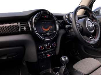 Used MINI Hatch 2017 for sale - 74939400: Photo