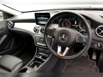 Used Mercedes-Benz GLA 2017 for sale - 78632927: Photo