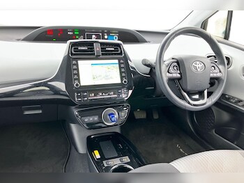 Used Toyota Prius 2021 for sale - 75604909: Photo