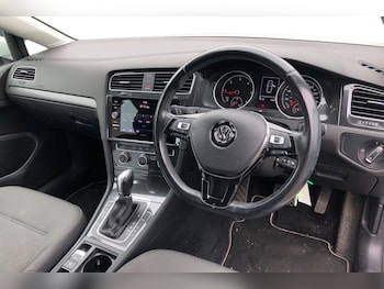 Used Volkswagen Golf 2018 for sale - 76115080: Photo 3