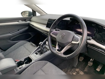 Used Volkswagen Golf 2023 for sale - 76828008: Photo