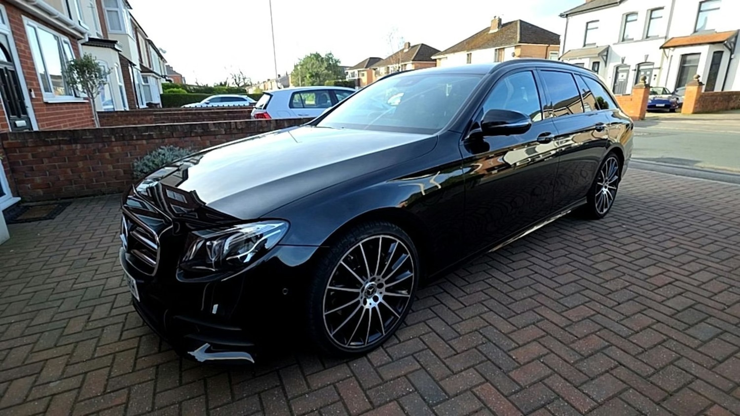 Used Mercedes-Benz E Class 2019 for sale - 78024861: Photo 2