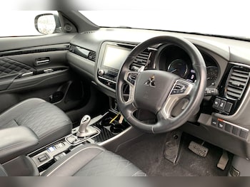 Used Mitsubishi Outlander 2021 for sale - 76836223: Photo