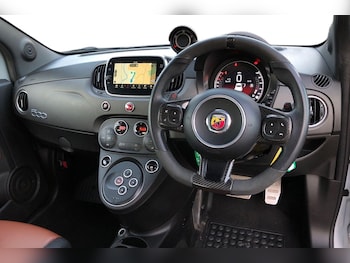 Used Abarth 595 2018 for sale - 77220129: Photo