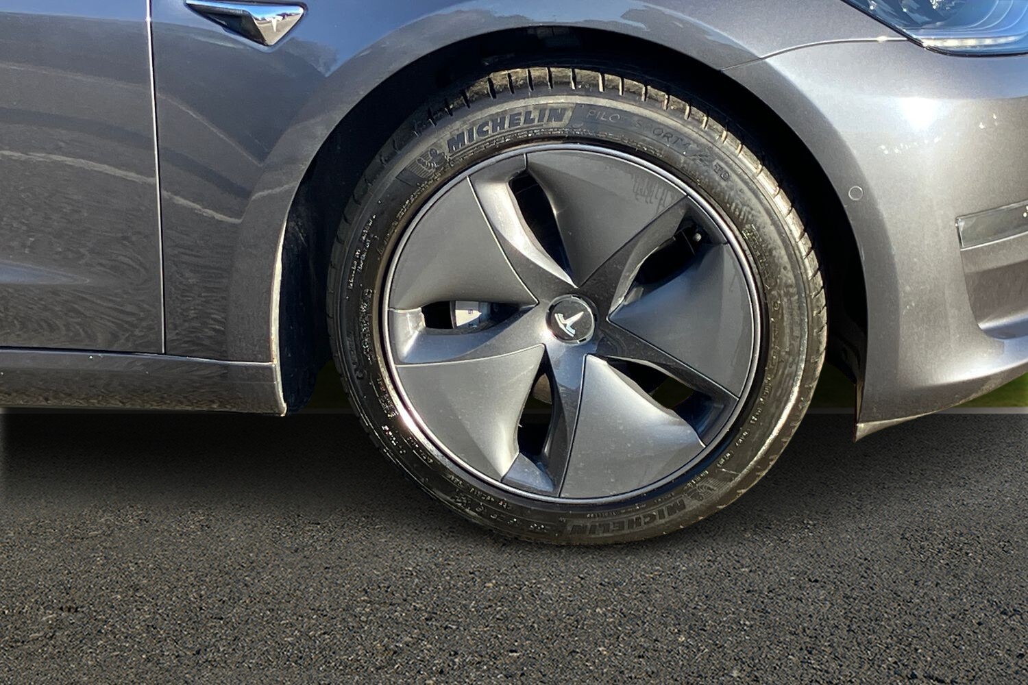 Used Tesla Model 3 2019 for sale - 76476137: Photo 18