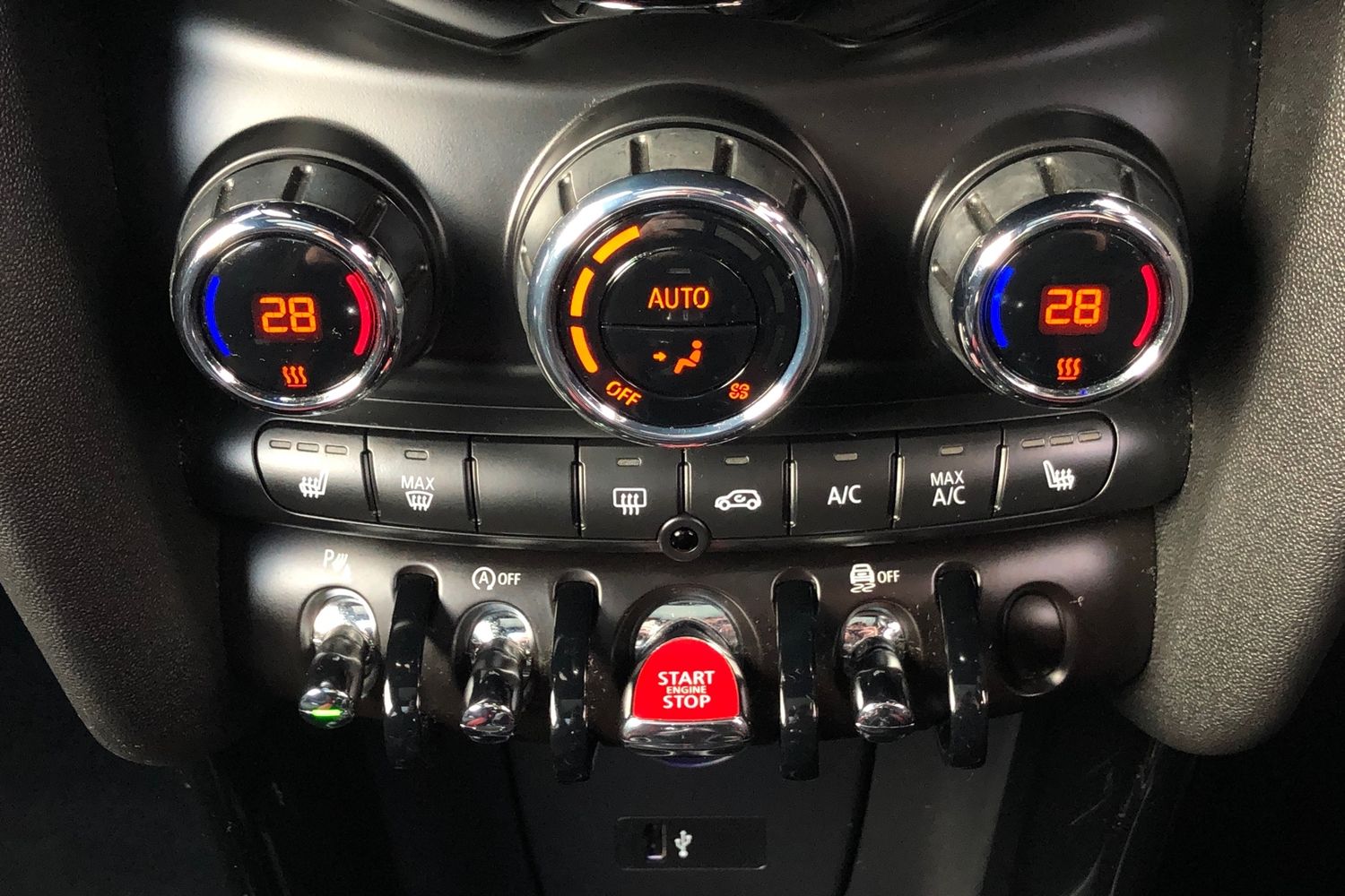 Used MINI Hatch 2019 for sale - 76739450: Photo 12