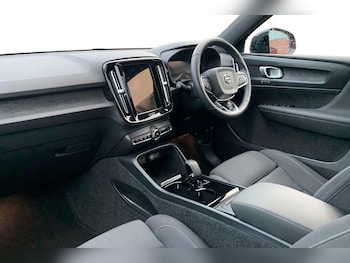 Used Volvo XC40 2022 for sale - 77390208: Photo