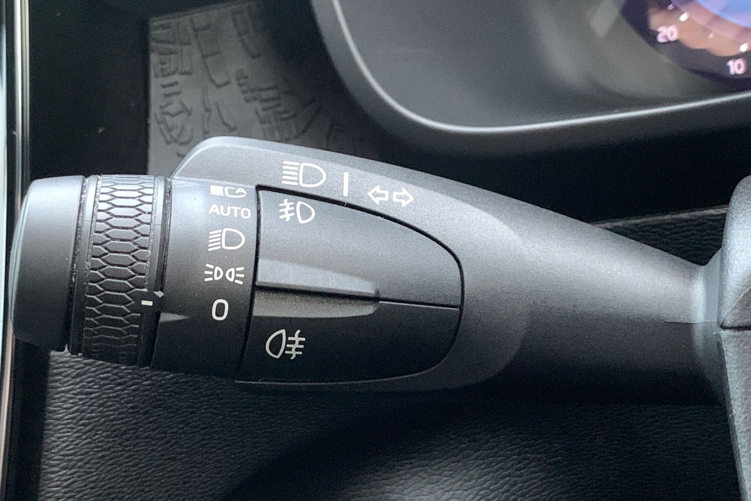 Used Volvo XC40 2022 for sale - 77390208: Photo 6