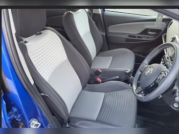 Used Toyota Yaris 2017 for sale - 78944452: Photo
