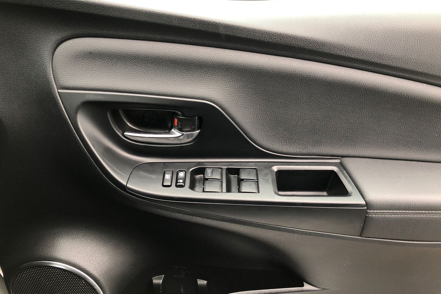 Used Toyota Yaris 2019 for sale - 77158875: Photo 15