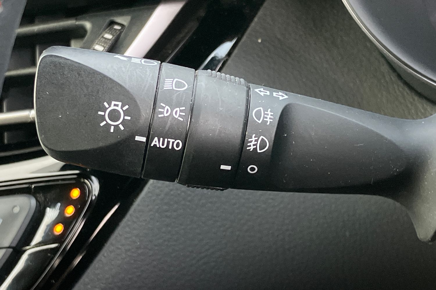 Used Toyota C-HR 2023 for sale - 76323994: Photo 14