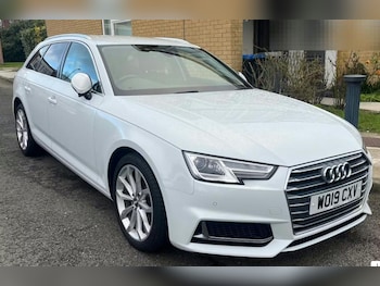 Used Audi A4 2019 for sale - 77262610: Photo