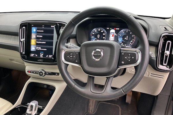 Used Volvo XC40 2022 for sale - 76224675: Photo 3