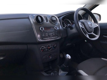 Used Dacia Sandero Stepway 2018 for sale - 78552154: Photo