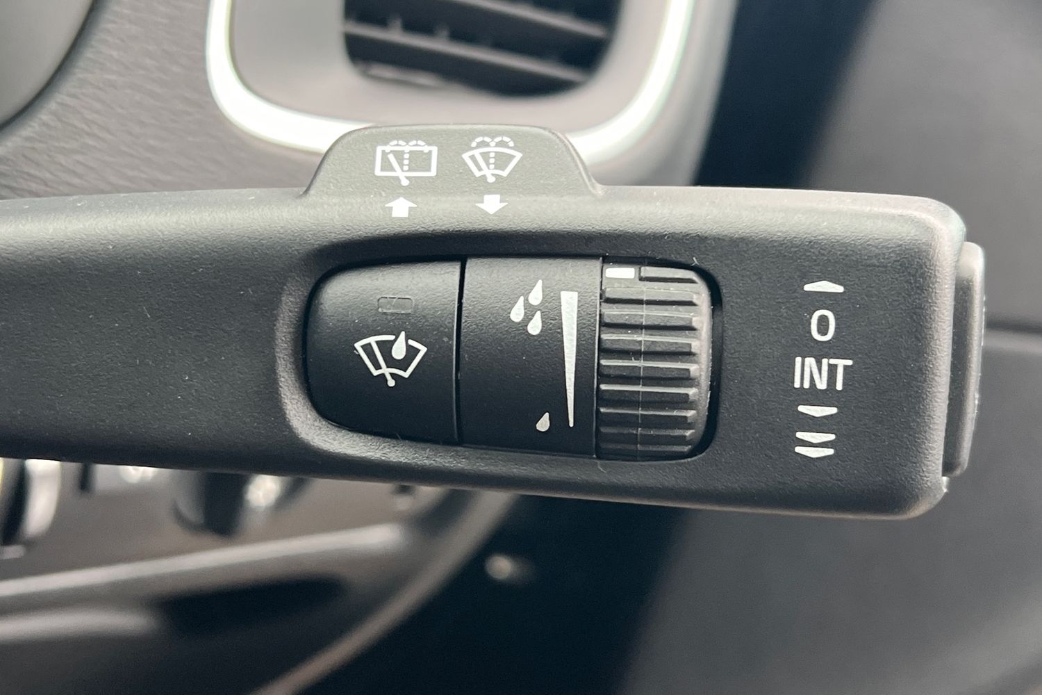 Used Volvo V40 2015 for sale - 77961498: Photo 13