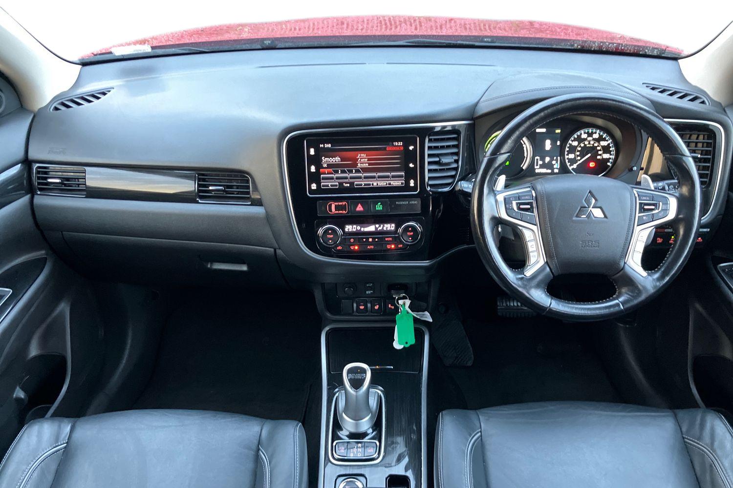 Used Mitsubishi Outlander 2018 for sale - 76705609: Photo 3