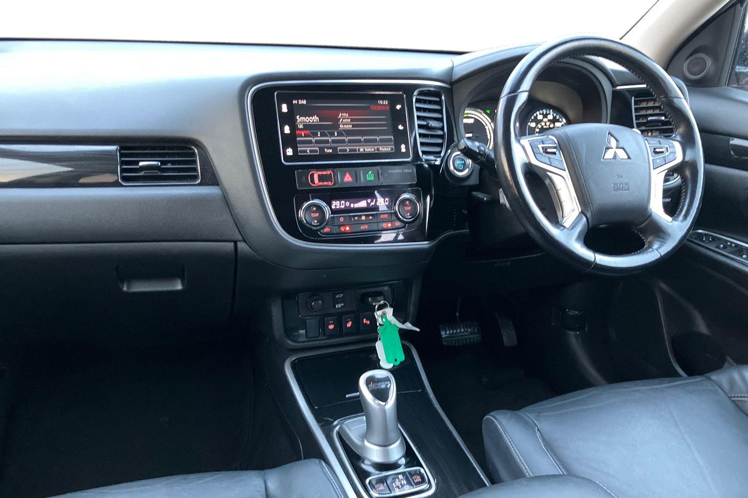 Used Mitsubishi Outlander 2018 for sale - 76705609: Photo 4