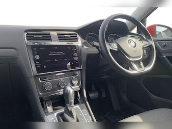 Used Volkswagen Golf 2019 for sale - 75932618: Photo