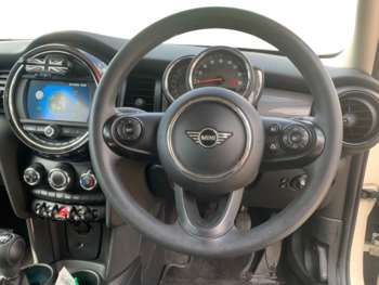 Used MINI Hatch 2019 for sale - 74696998: Photo