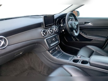 Used Mercedes-Benz GLA 2017 for sale - 77473158: Photo