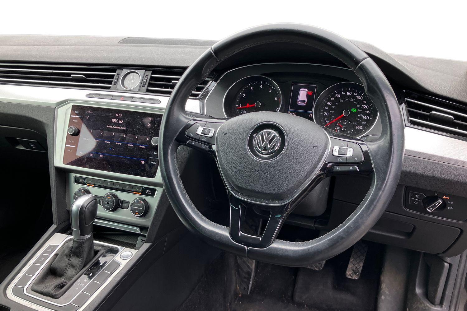 Used Volkswagen Passat 2018 for sale - 77620506: Photo 3