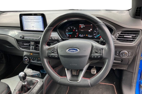 Used Ford Focus 2019 for sale - 76288160: Photo 3