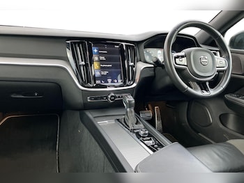 Used Volvo V60 2020 for sale - 77787527: Photo