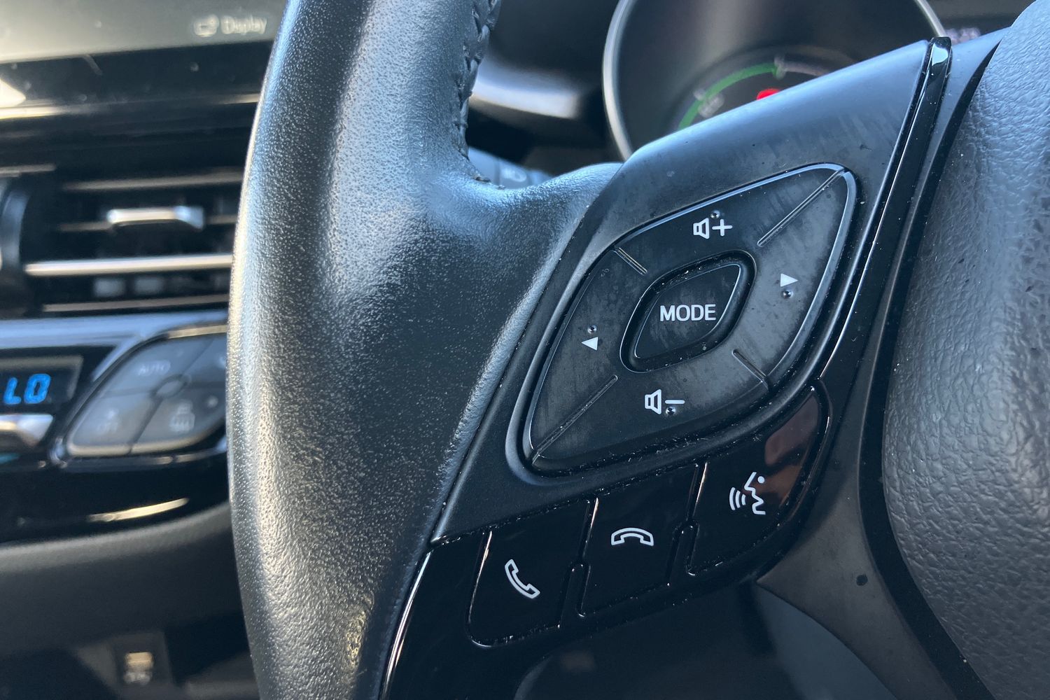 Used Toyota C-HR 2023 for sale - 77601668: Photo 15