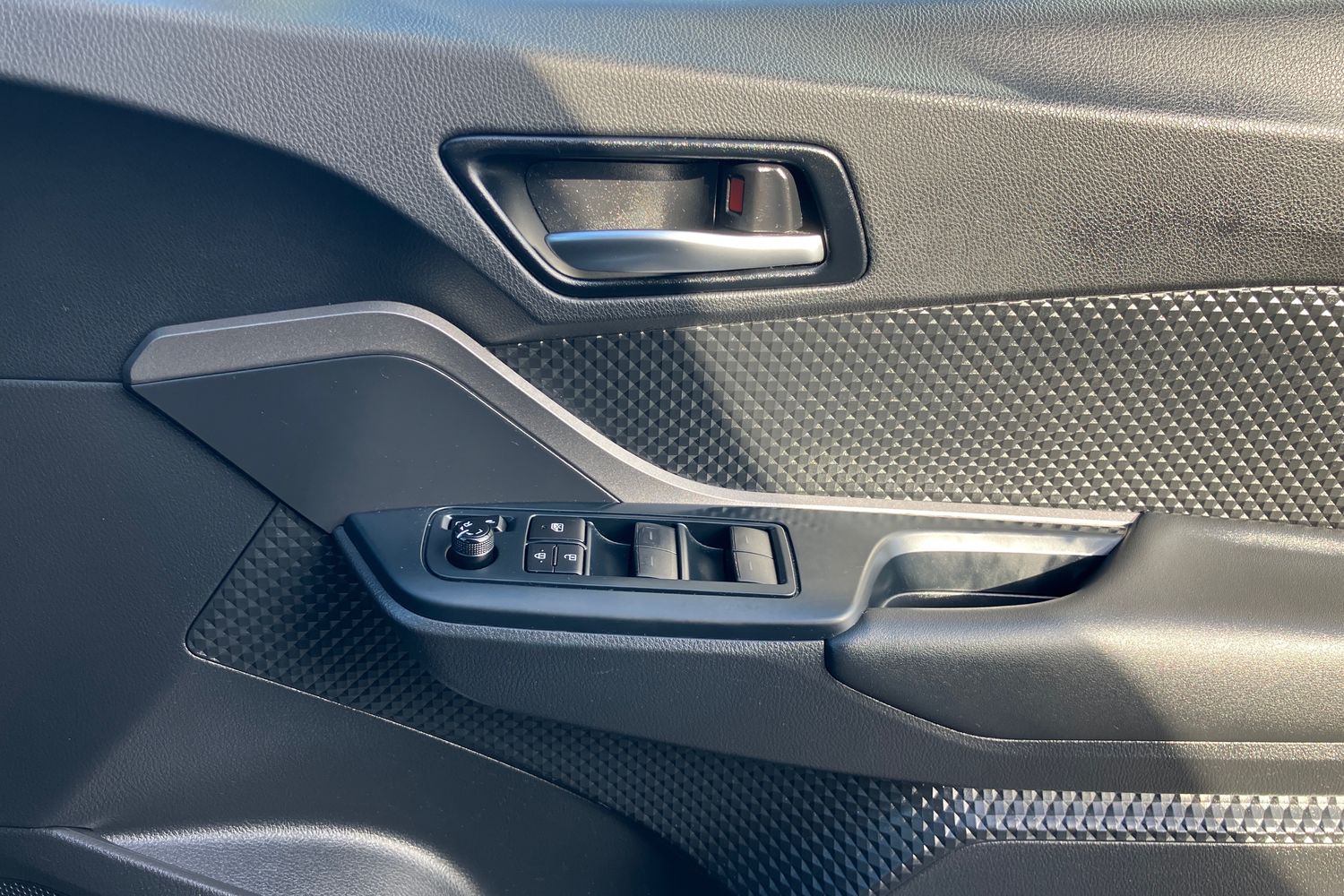 Used Toyota C-HR 2023 for sale - 77601668: Photo 21