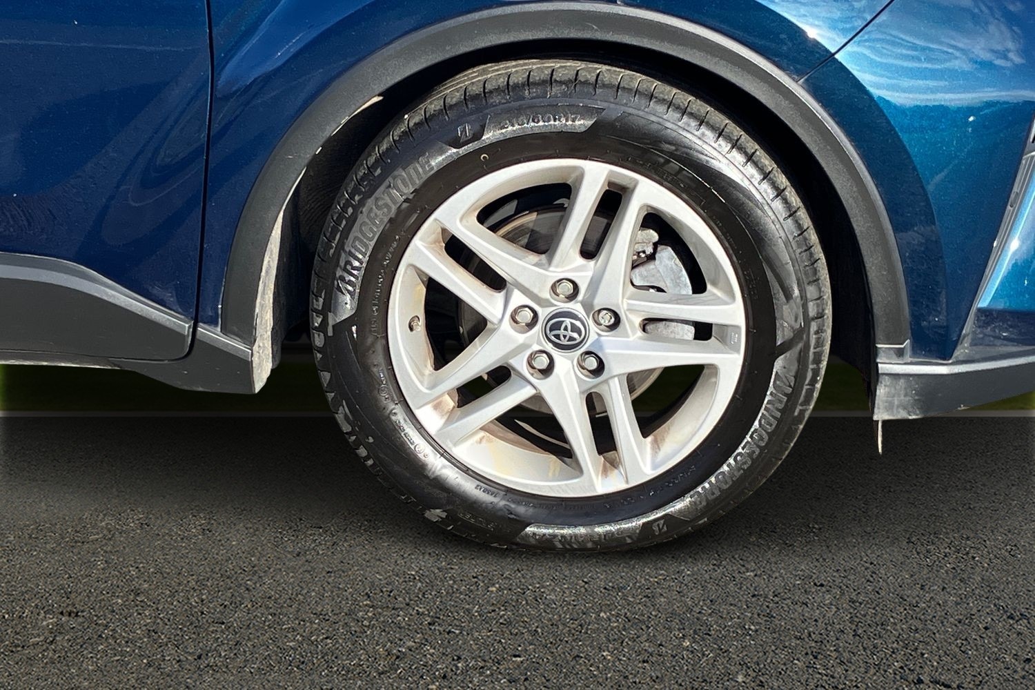 Used Toyota C-HR 2023 for sale - 77601668: Photo 24