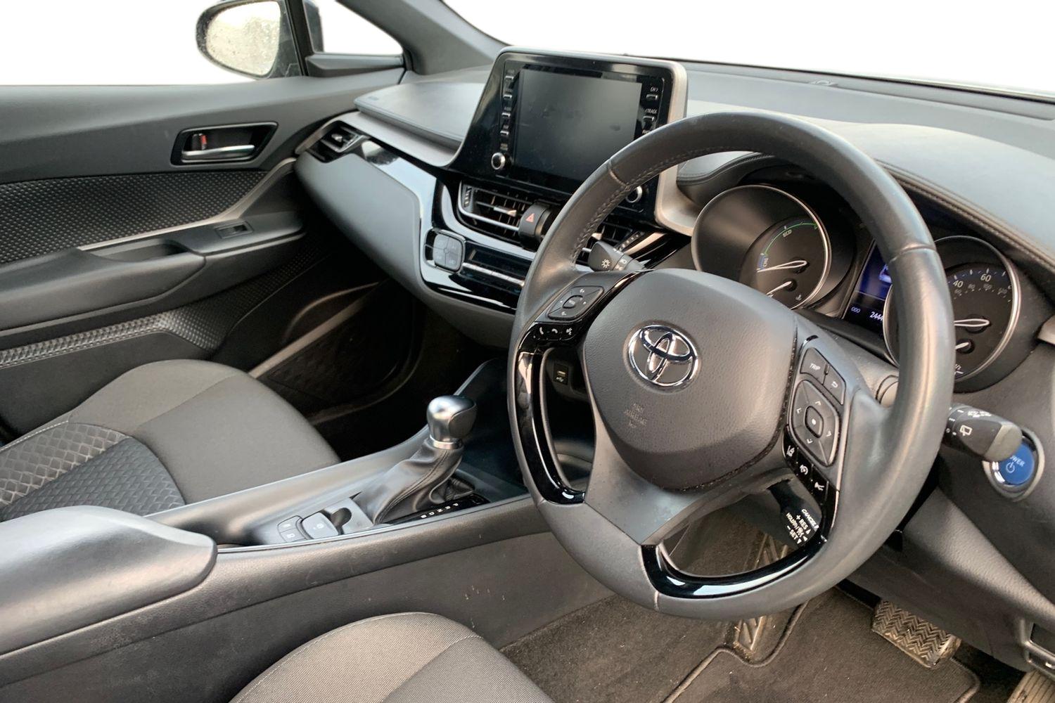 Used Toyota C-HR 2023 for sale - 77601668: Photo 3