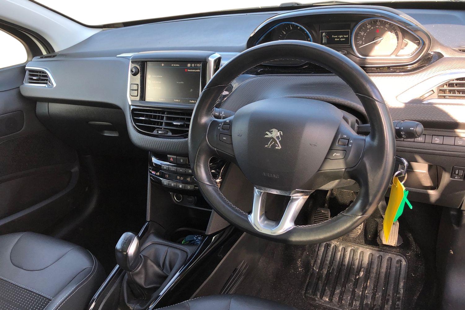 Used Peugeot 2008 2019 for sale - 78145769: Photo 3