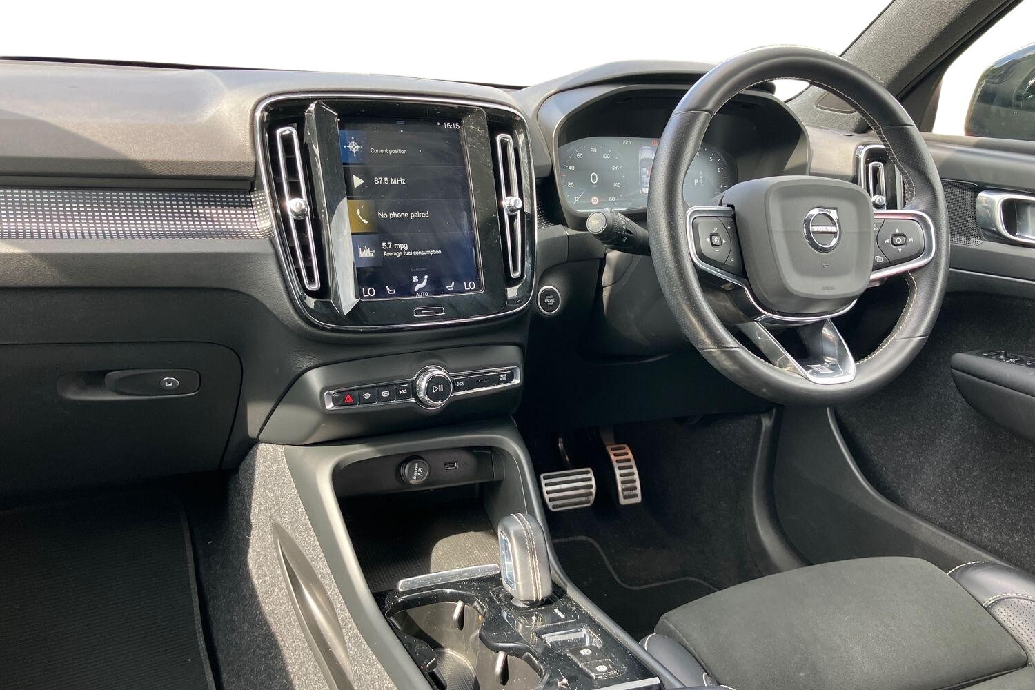 Used Volvo XC40 2020 for sale - 76093345: Photo 4