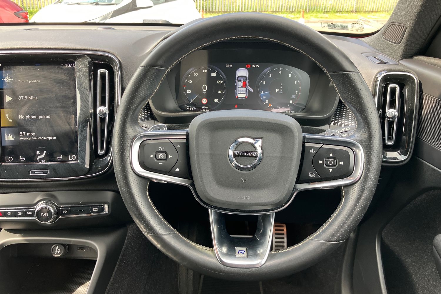Used Volvo XC40 2020 for sale - 76093345: Photo 5