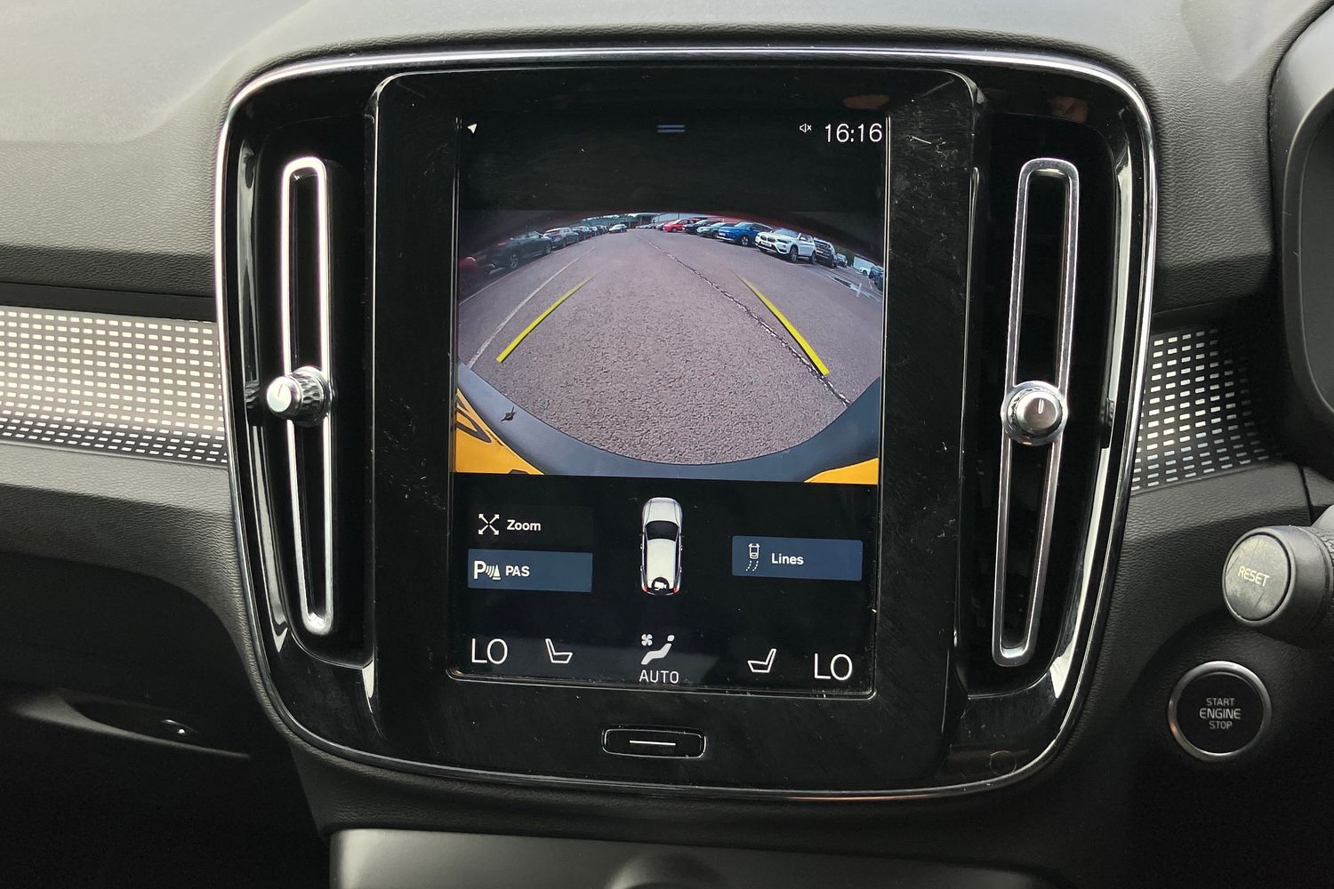 Used Volvo XC40 2020 for sale - 76093345: Photo 8