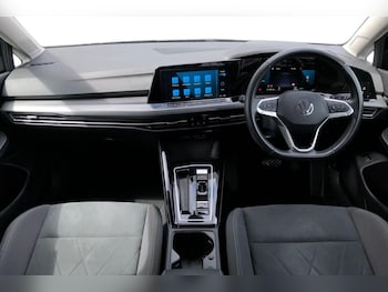 Used Volkswagen Golf 2024 for sale - 78961399: Photo