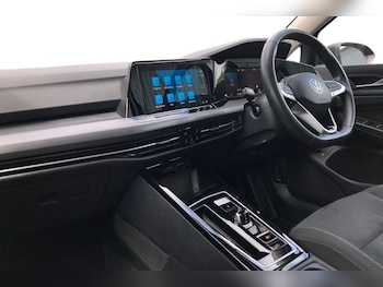 Used Volkswagen Golf 2024 for sale - 78961399: Photo