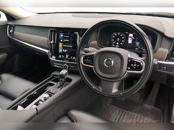 Used Volvo V90 2020 for sale - 75385443: Photo
