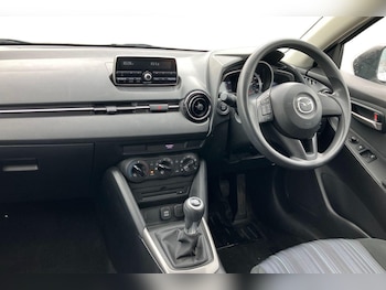 Used Mazda Mazda2 2017 for sale - 75932588: Photo