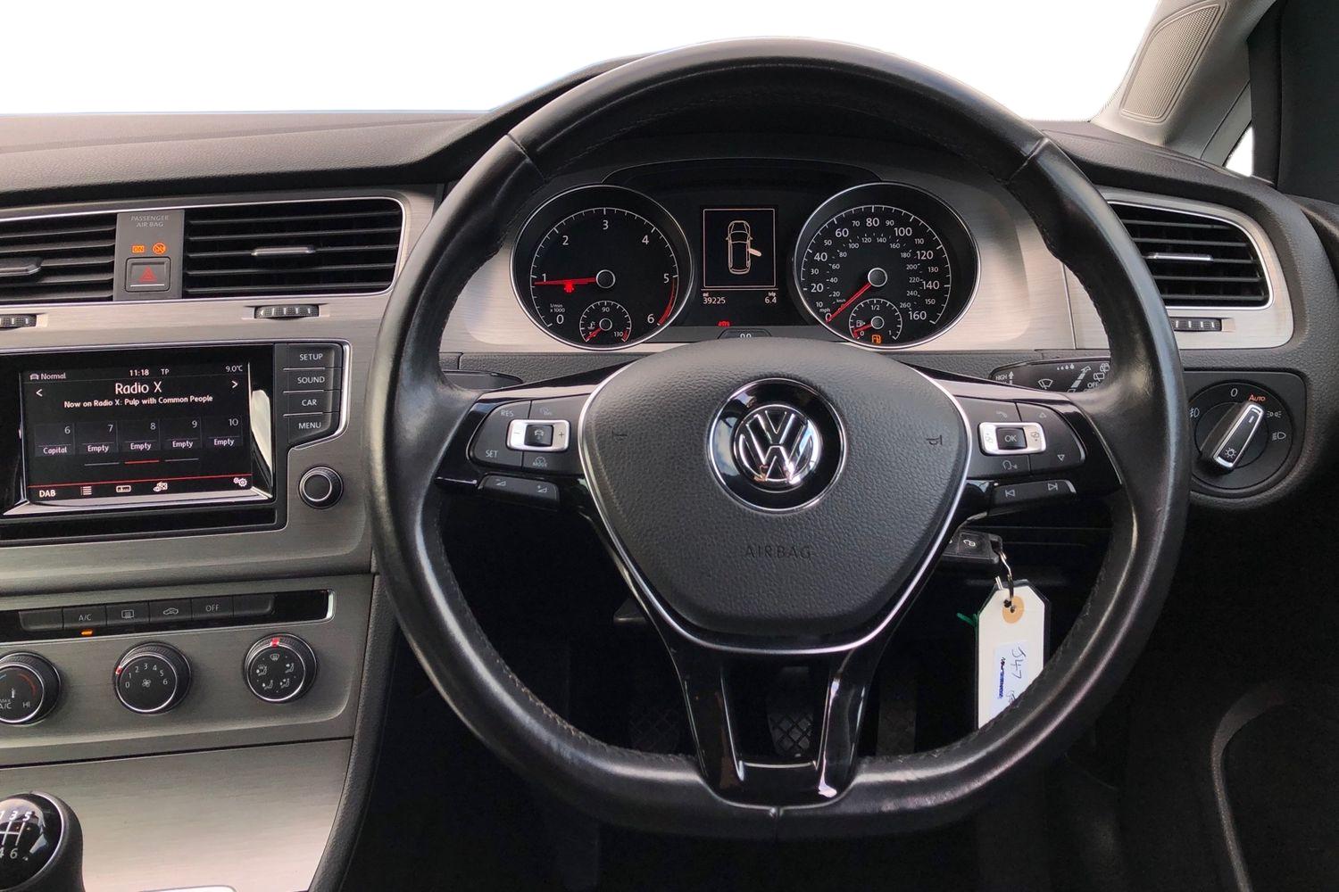 Used Volkswagen Golf 2014 for sale - 76292508: Photo 5