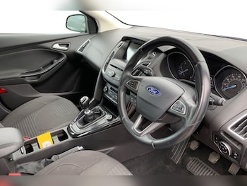 Used Ford Focus 2017 for sale - 78224234: Photo