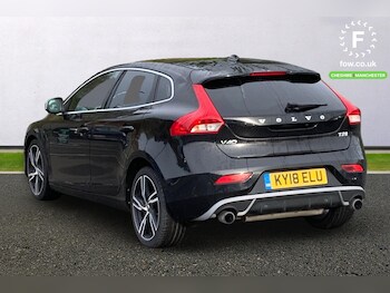 Used Volvo V40 2018 for sale - 76406082: Photo