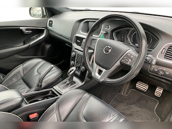 Used Volvo V40 2018 for sale - 76406082: Photo