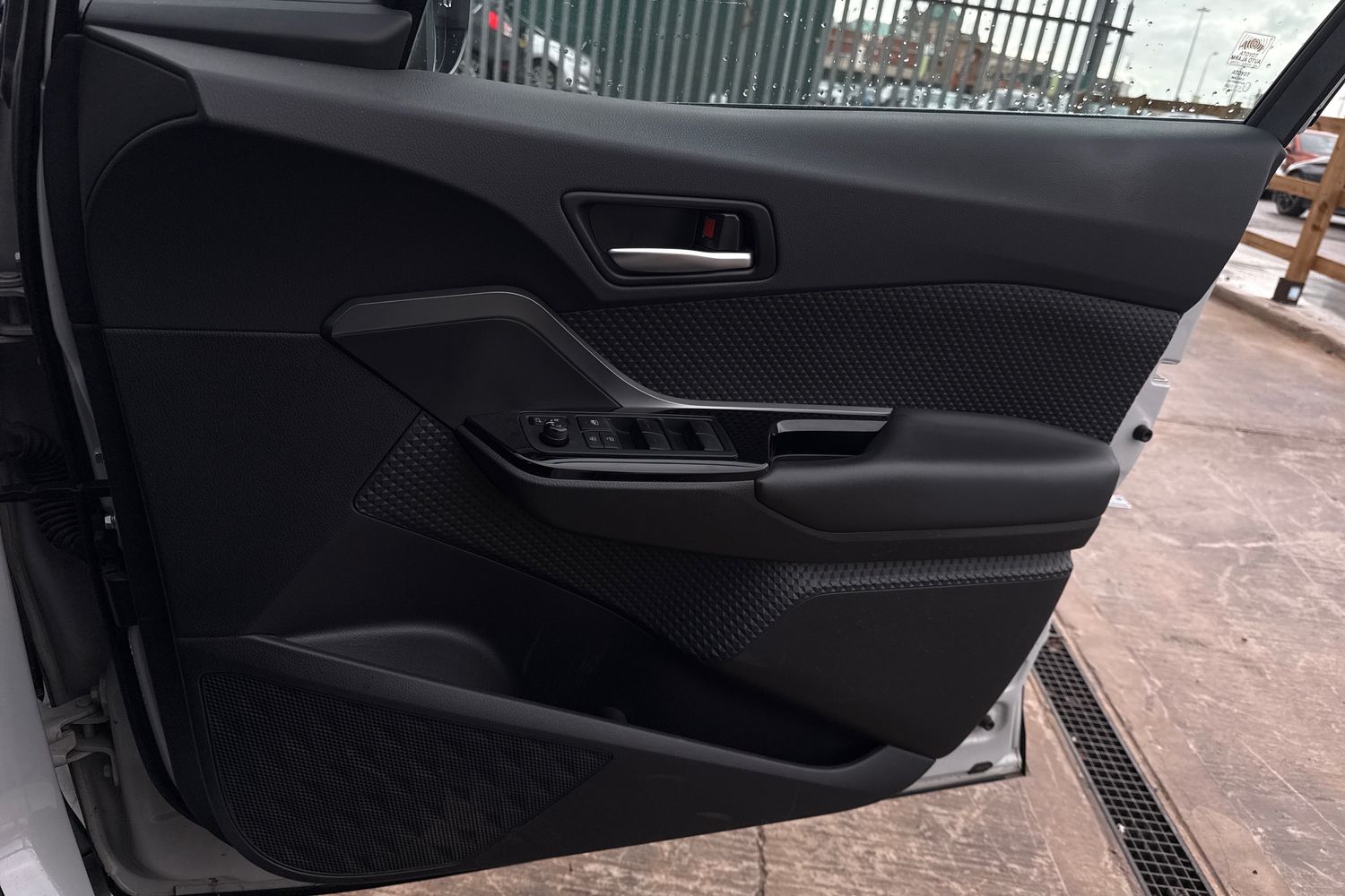 Used Toyota C-HR 2022 for sale - 76723785: Photo 12