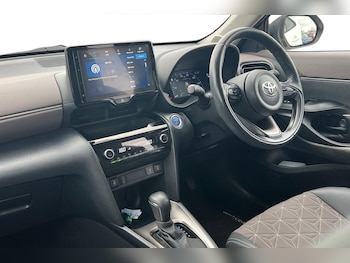Used Toyota Yaris Cross 2022 for sale - 79043366: Photo