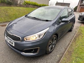 Used Kia Ceed 2017 for sale - 77308760: Photo